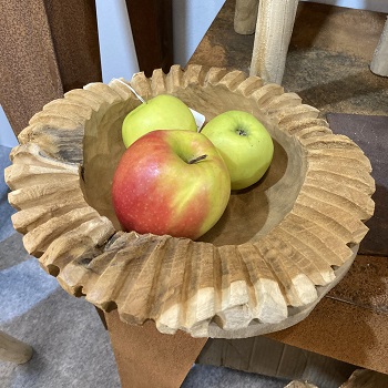 Legno naturale- ciotole, taglieri, sfere