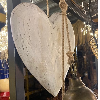 Artigianato in legno naturale